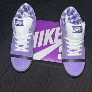 Nike SB Purple and White Sneakers